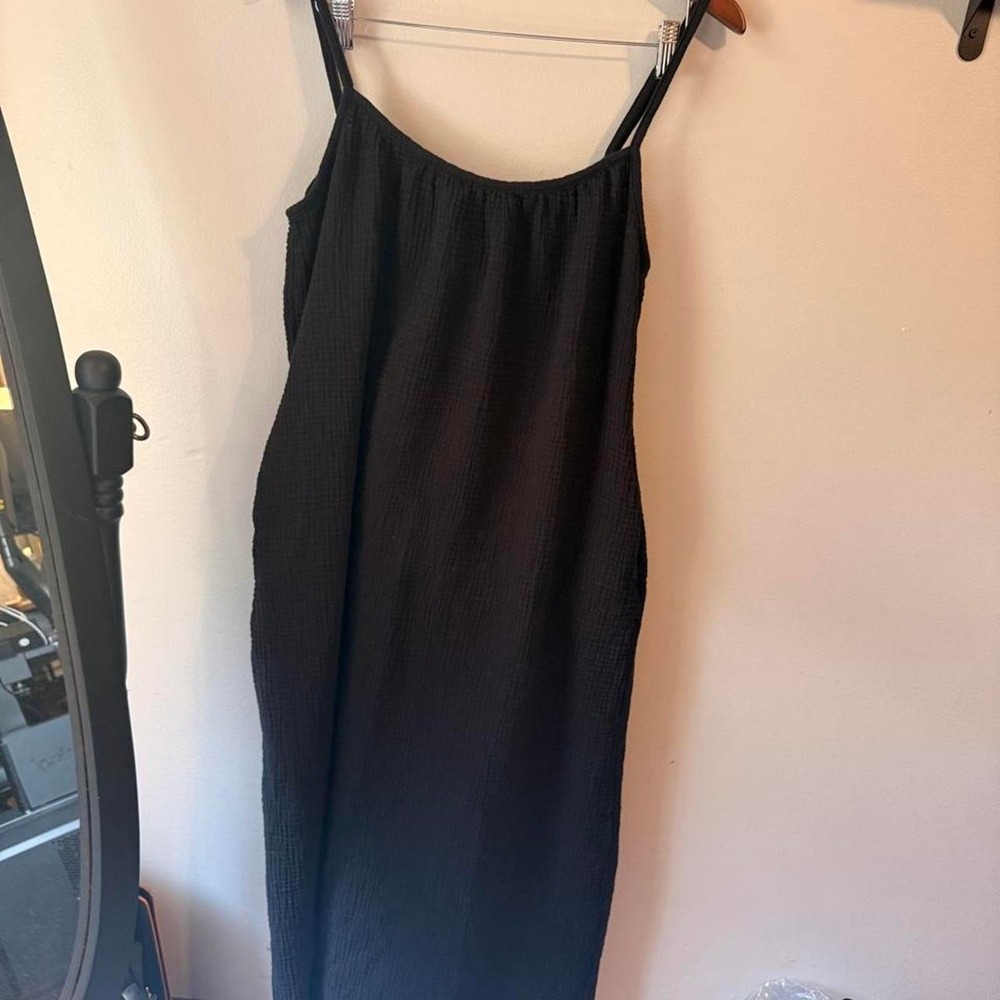 100% Cotton Sol Angeles black midi dress with tie detail. Size: XL